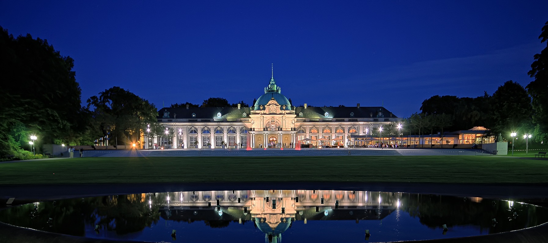 Kaiserpalais bei Nacht – ideale Fotokulisse